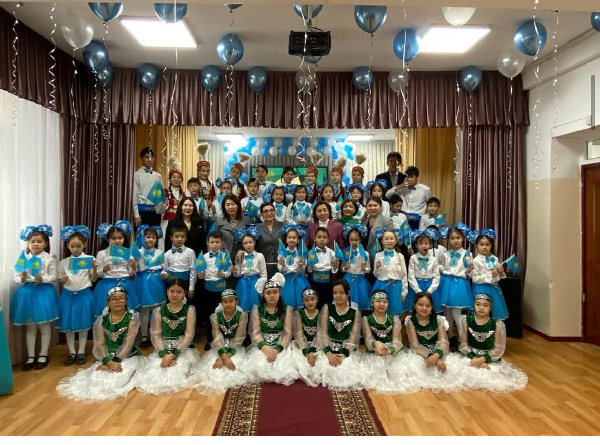 Тәуелсіздік - тынысың, бүгінгі дәулетің, ертеңгі ырысың” атты мерекелік кеш болып өтті.