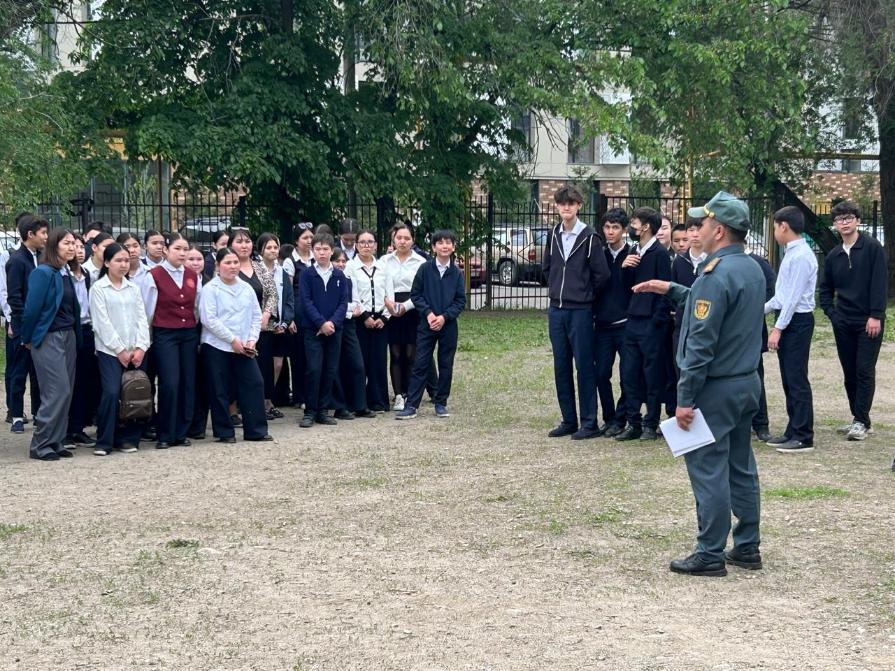 Обьектілік жаттығу кезінде Азаматтық қорғаныс құрылымдарының -  басшылық құрамның, құрылымдардың, мектеп оқушылары мен қызметшілердің іс-әрекеті